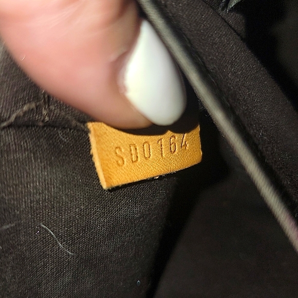 AUTHENTIC Louis Vuitton Alma MM - Picture 9 of 10